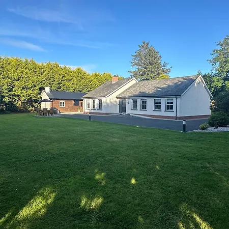 Mac'S Cottage Clogher Exterior photo
